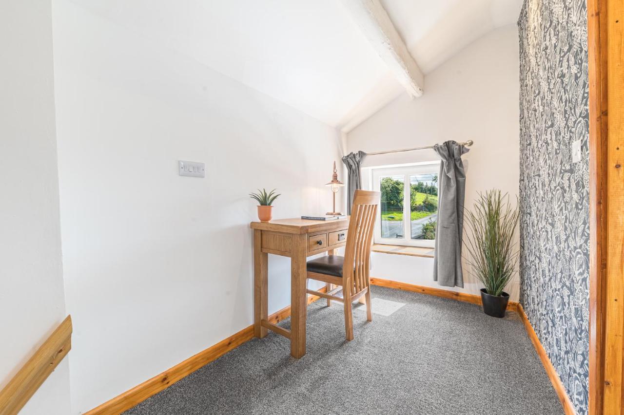 The Black Dog Apartment Dalton-in-Furness Dış mekan fotoğraf